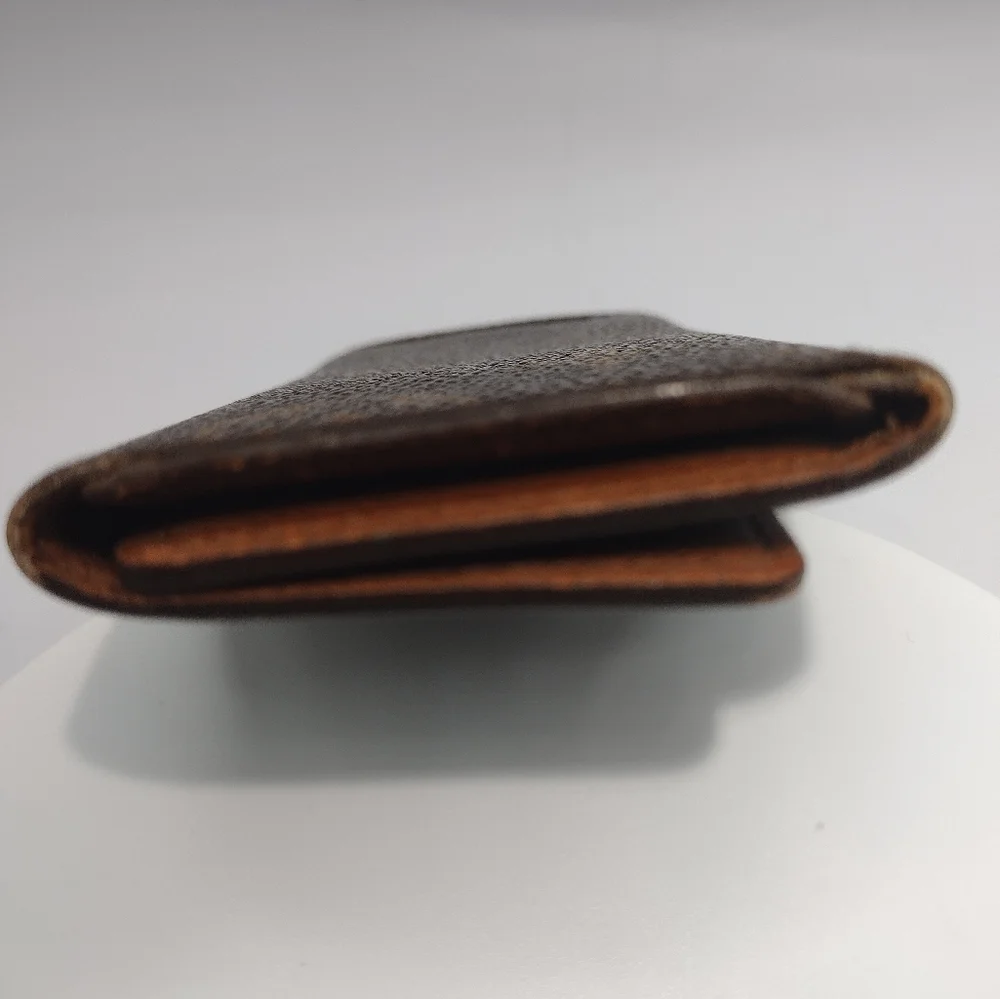 Louis Vuitton 4 Key Holder Case